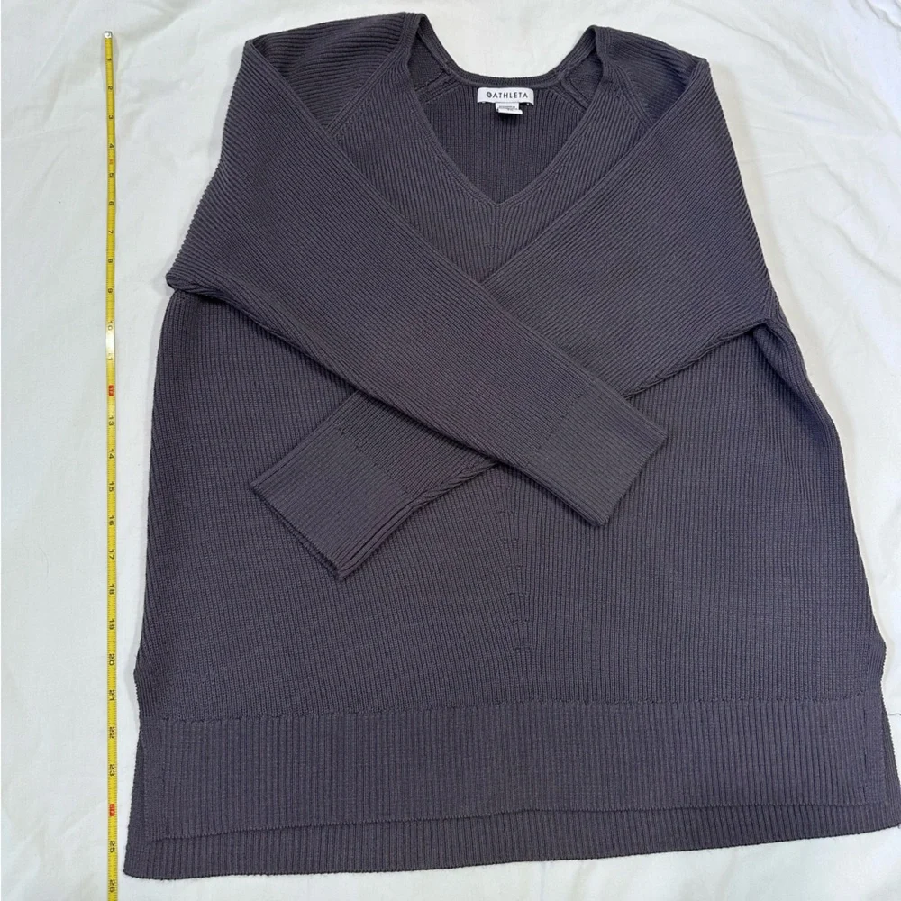 Athleta Women's XL Hanover Refined V Neck Sweater Merino Wool Blend Purple - Picture 5 of 5